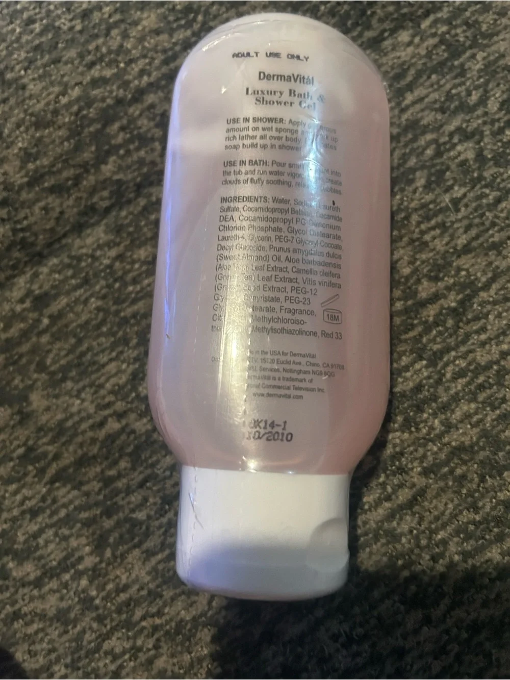 Derma Vital Luxury Bath And Shower Gel 4 Ounces.  New And Sealed